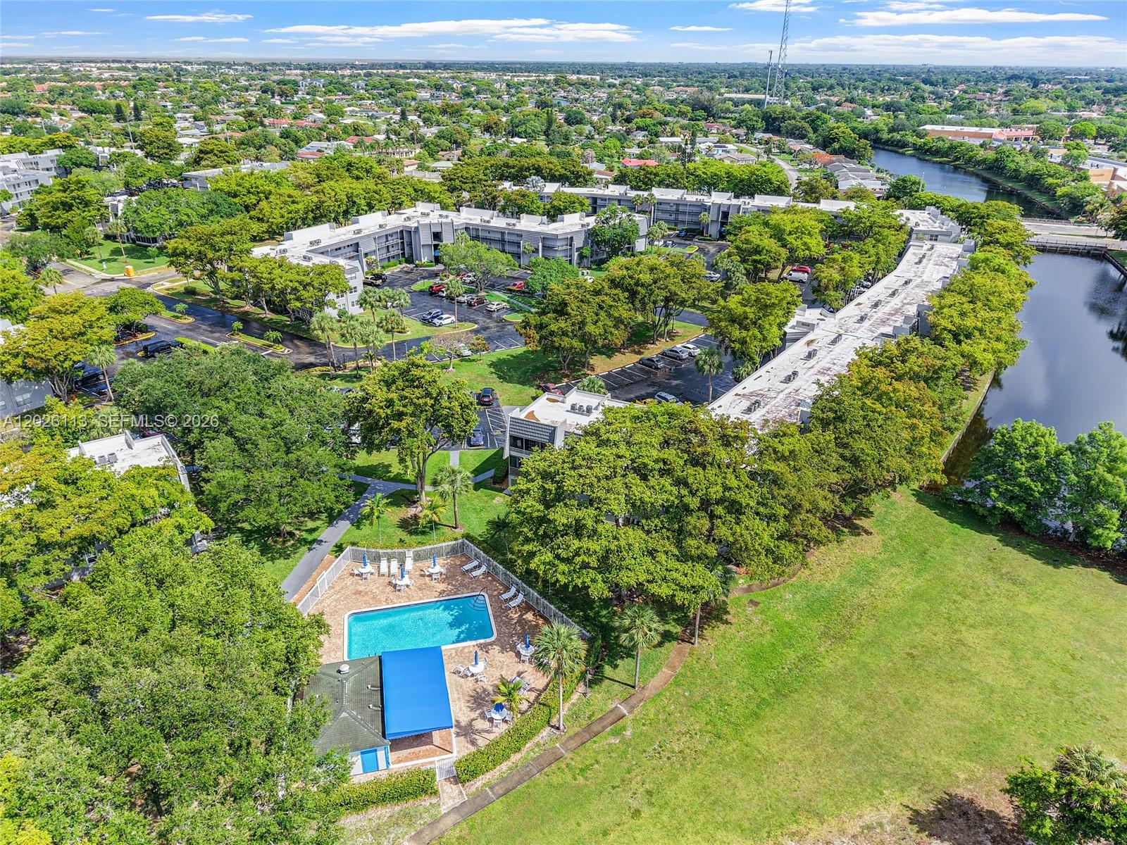 LIME BAY CONDOMINIUM 5 - Residential Lease