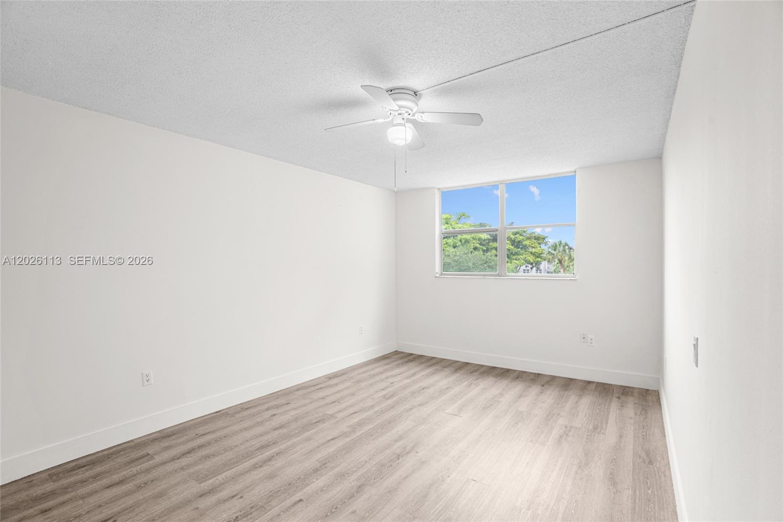 LIME BAY CONDOMINIUM 5 - Residential Lease
