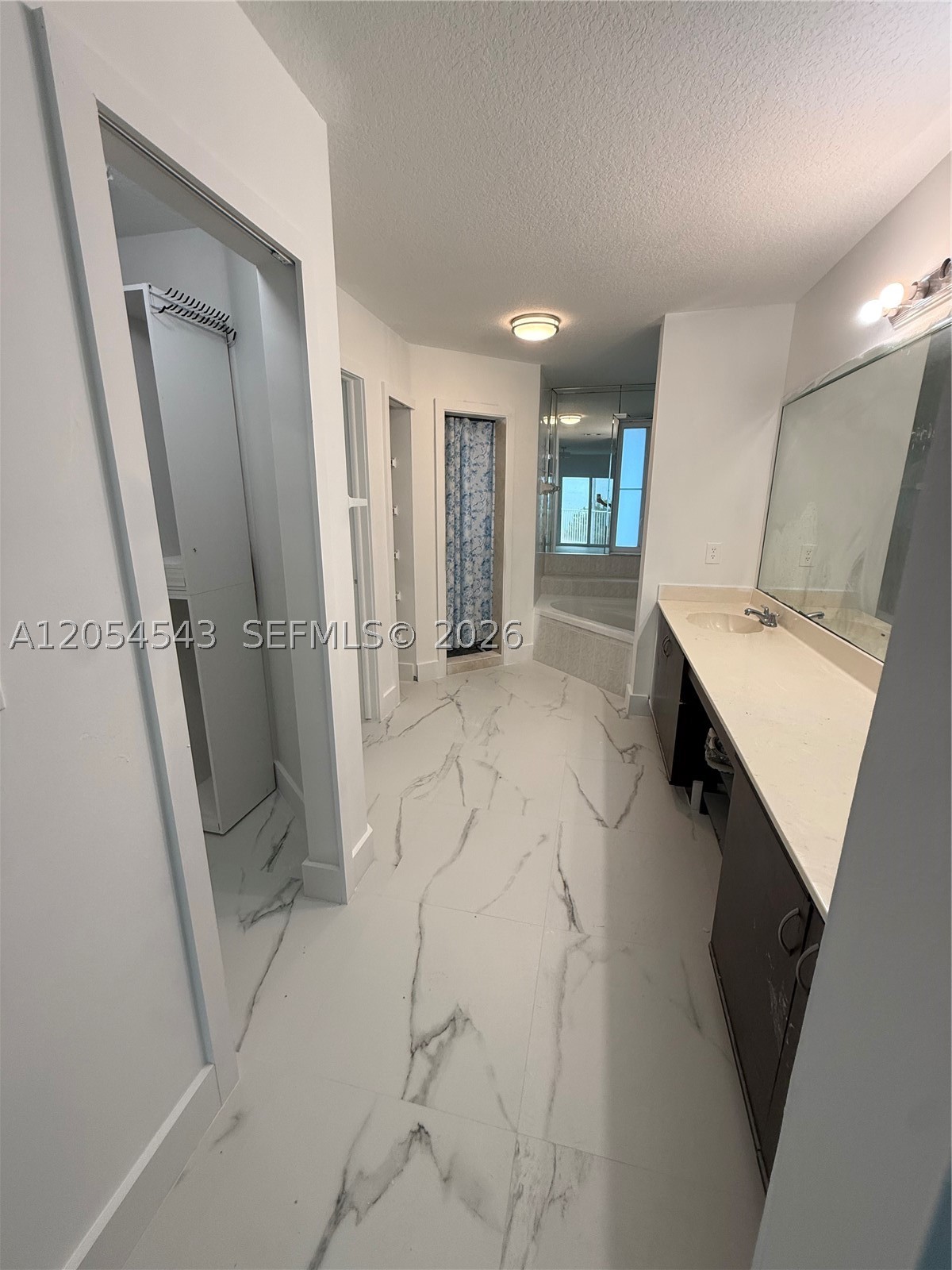 MAHOGANY ISLE HOMES CONDO - Residential