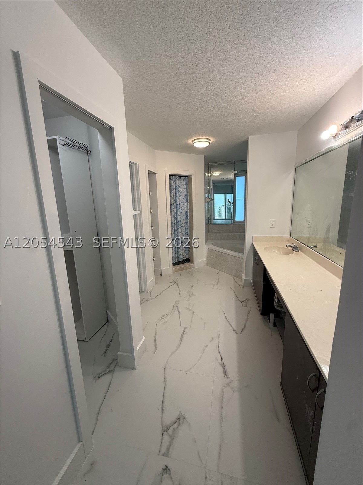 MAHOGANY ISLE HOMES CONDO - Residential