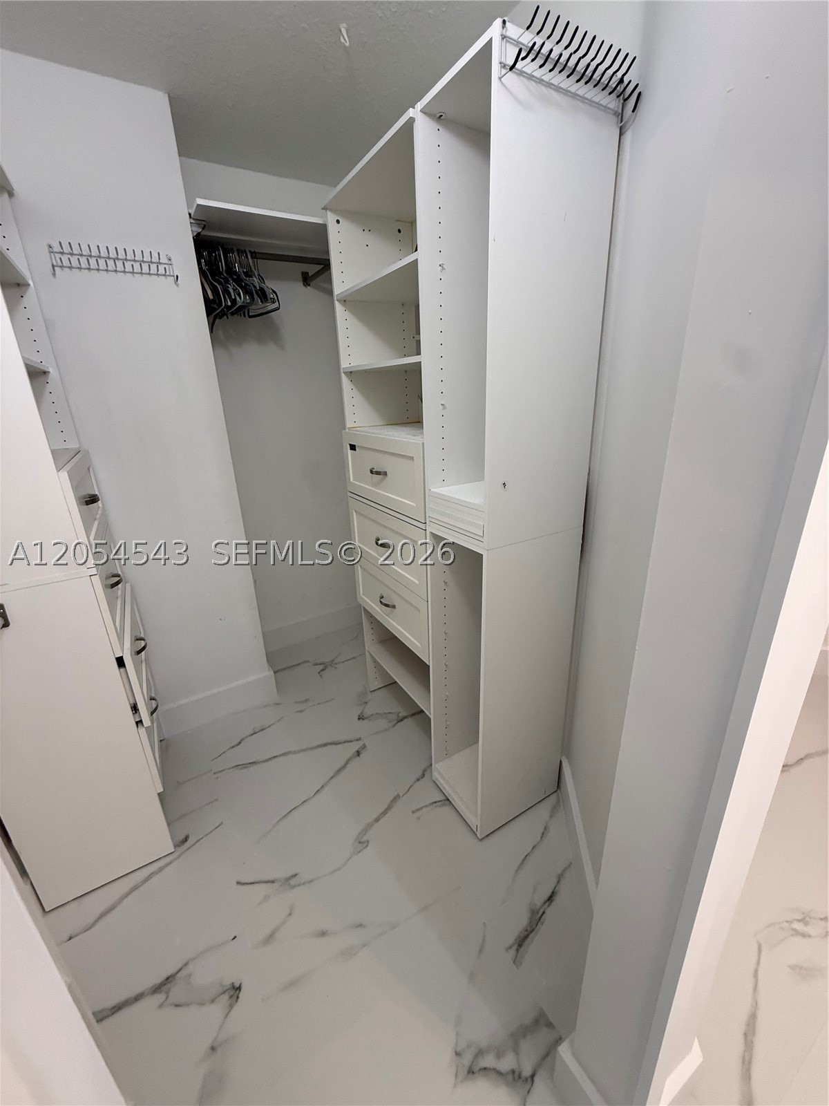 MAHOGANY ISLE HOMES CONDO - Residential