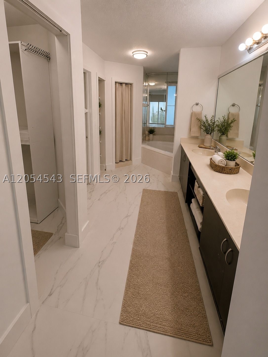 MAHOGANY ISLE HOMES CONDO - Residential