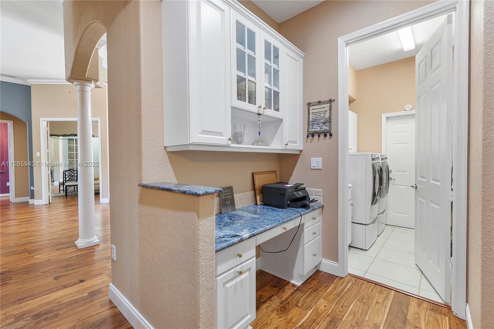 WEST SHORE - Residential