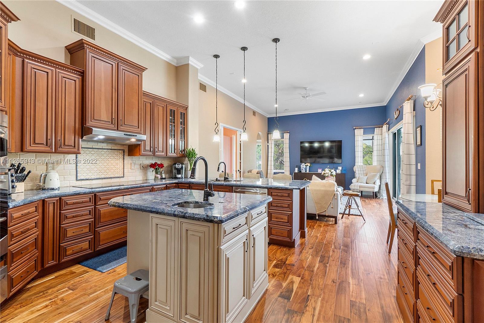 WEST SHORE - Residential