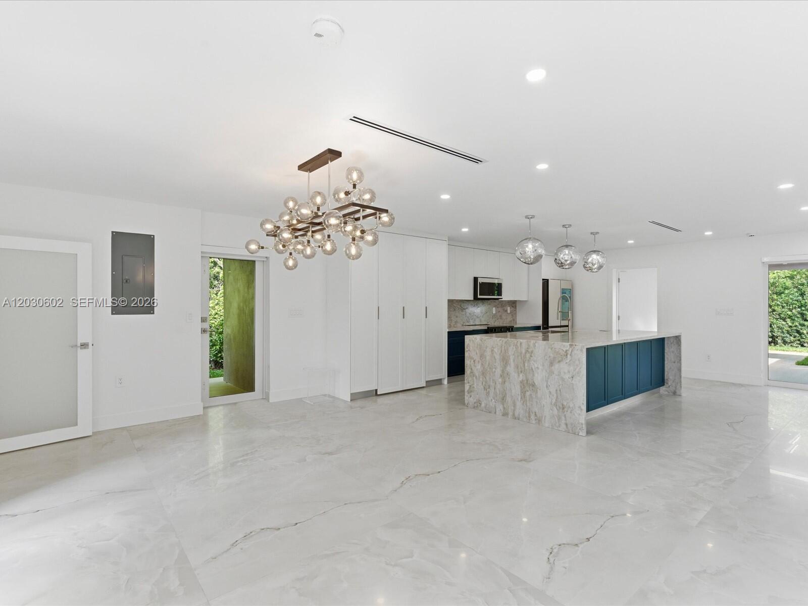 BAY HEIGHTS - Residential