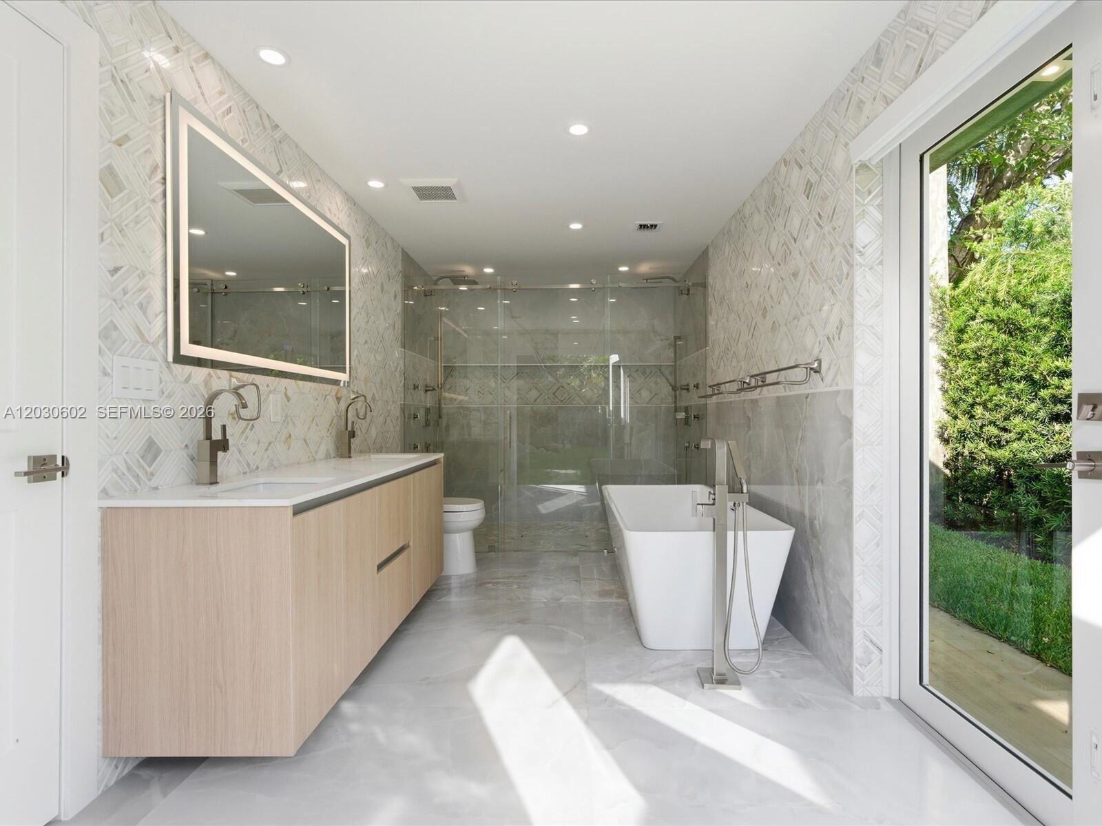 BAY HEIGHTS - Residential