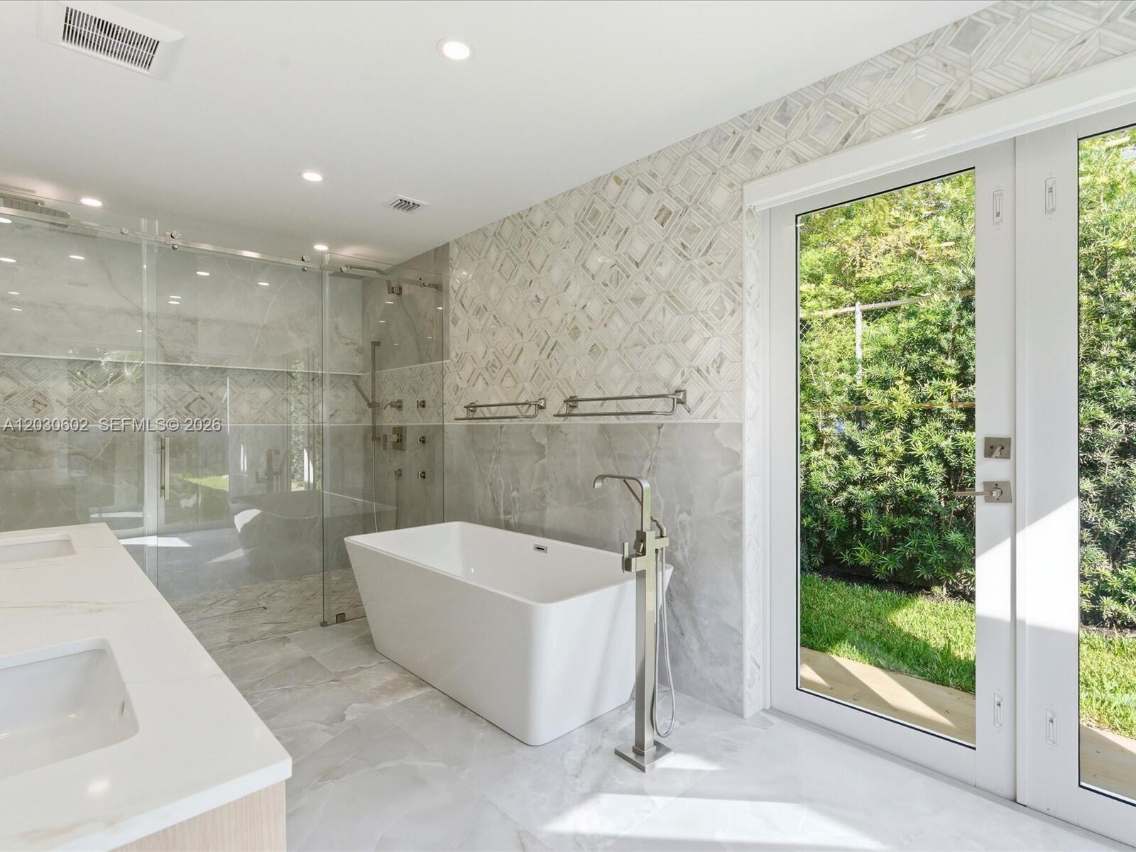 BAY HEIGHTS - Residential