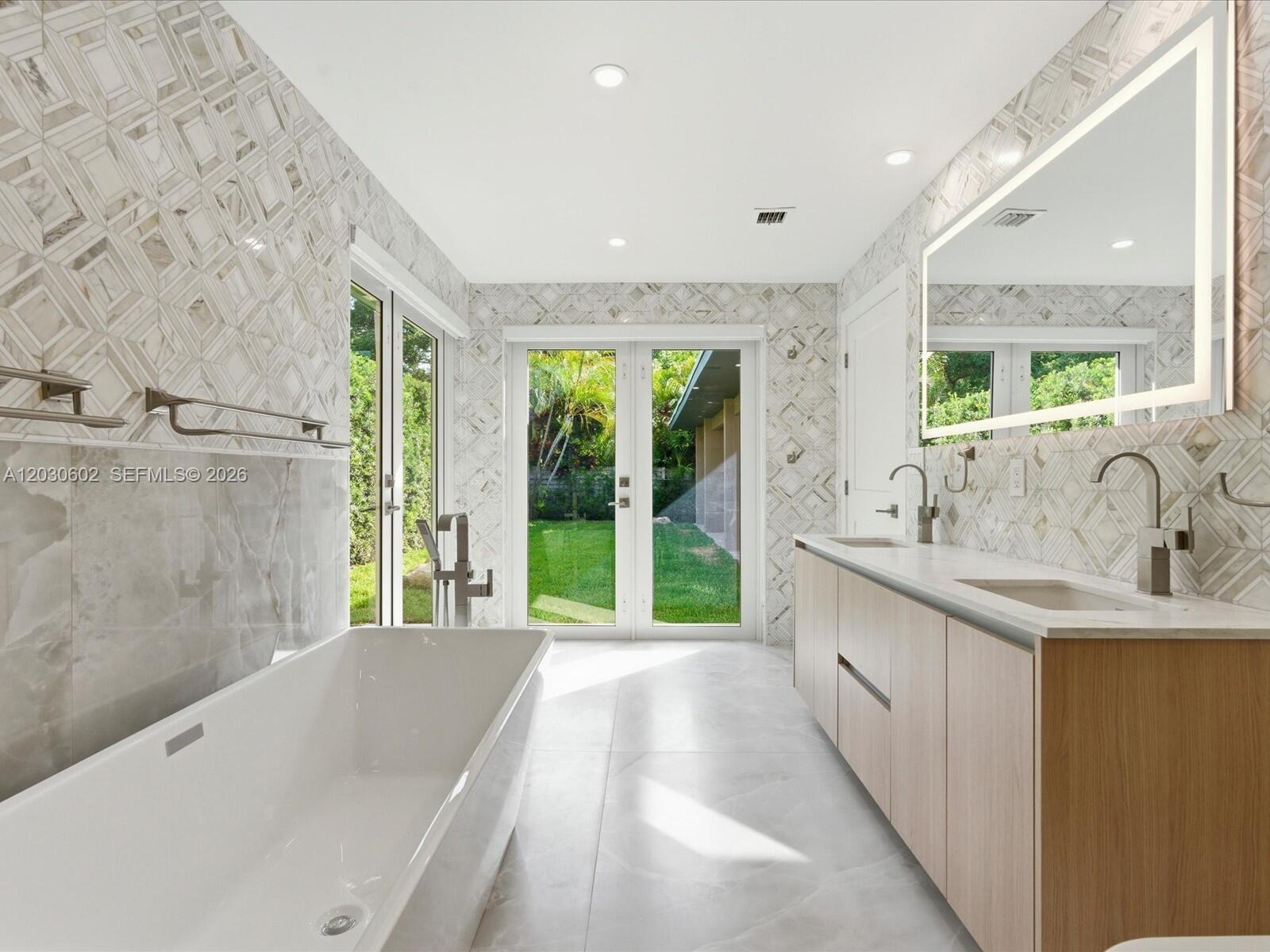 BAY HEIGHTS - Residential