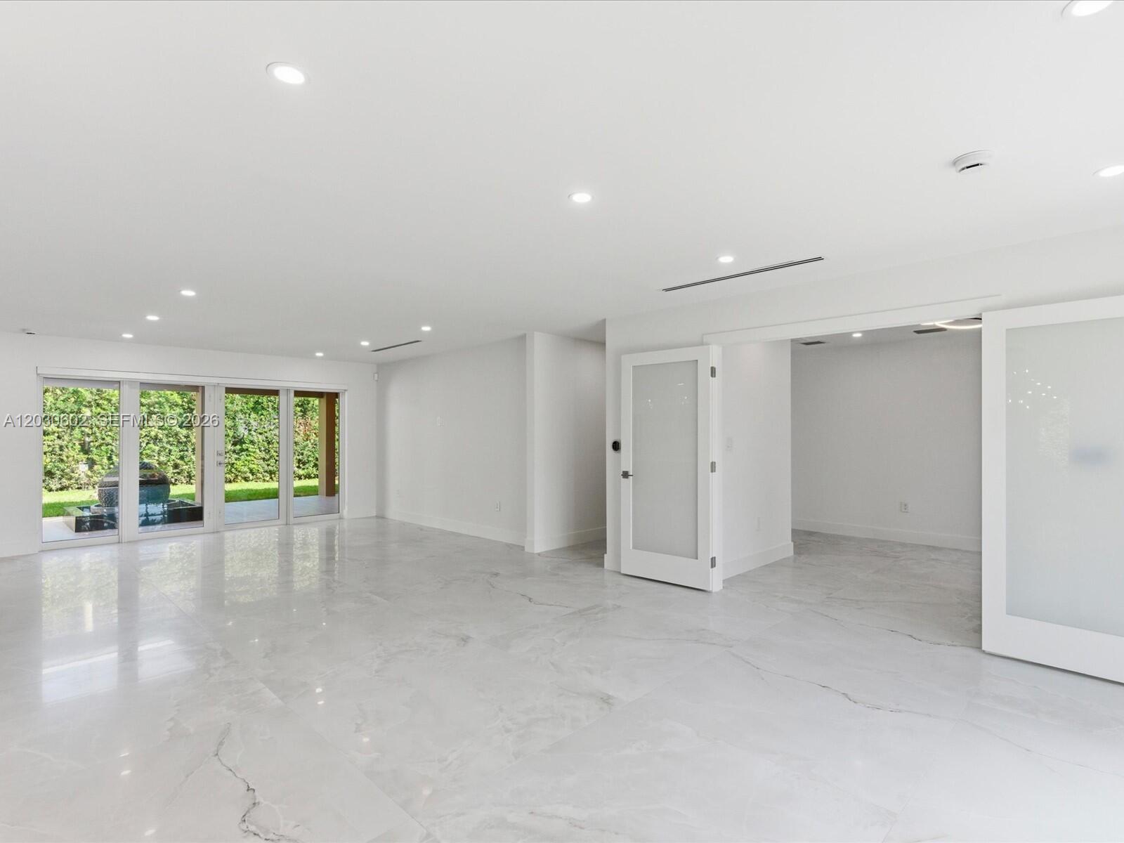 BAY HEIGHTS - Residential