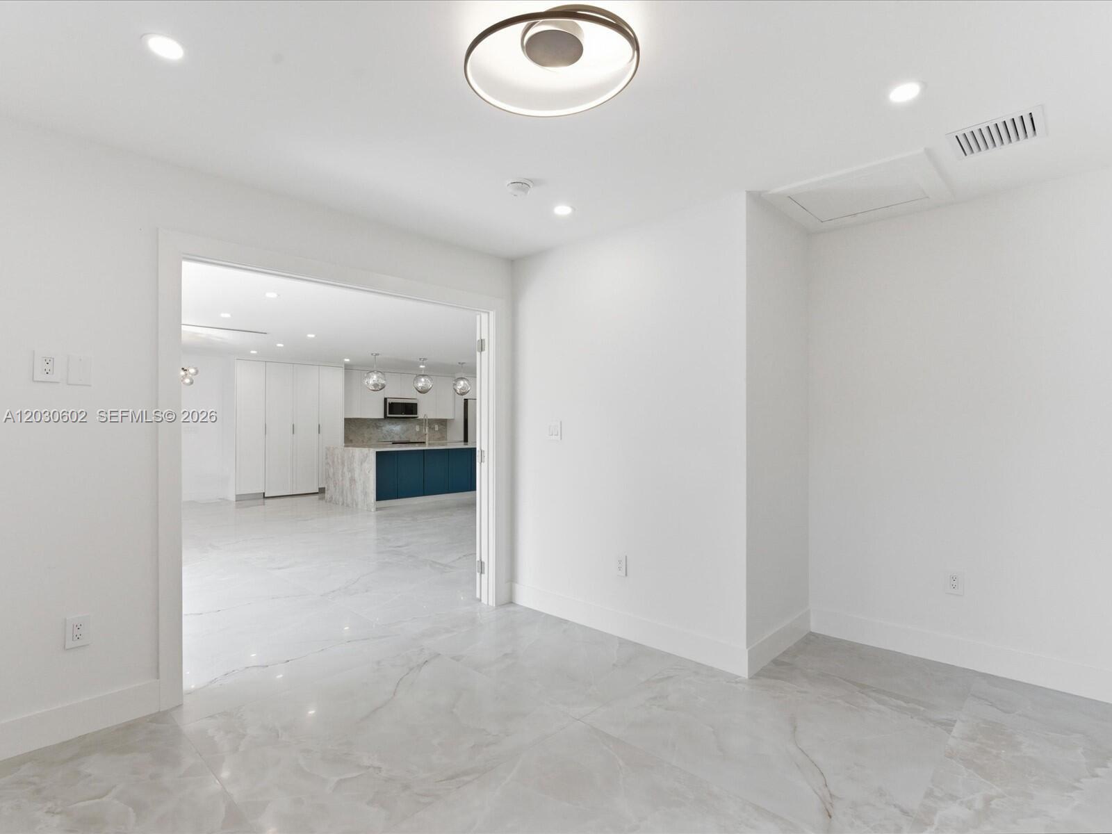 BAY HEIGHTS - Residential