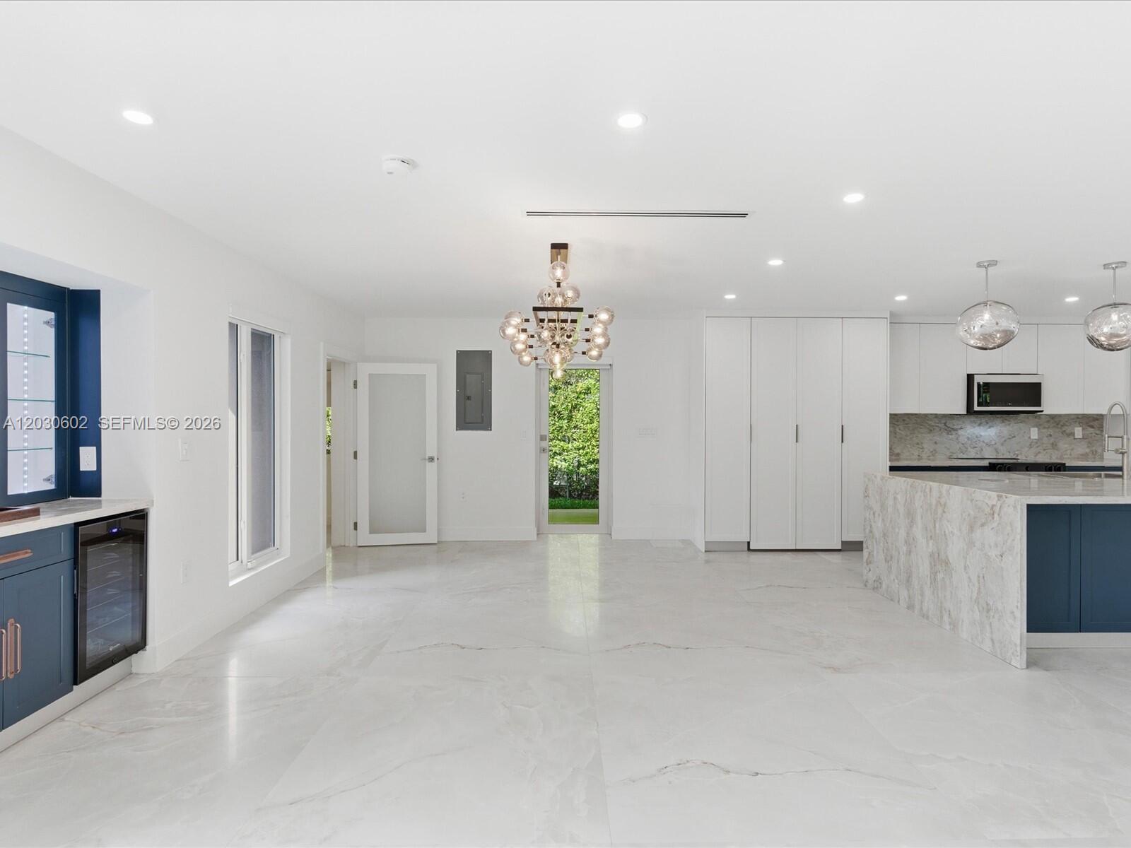 BAY HEIGHTS - Residential