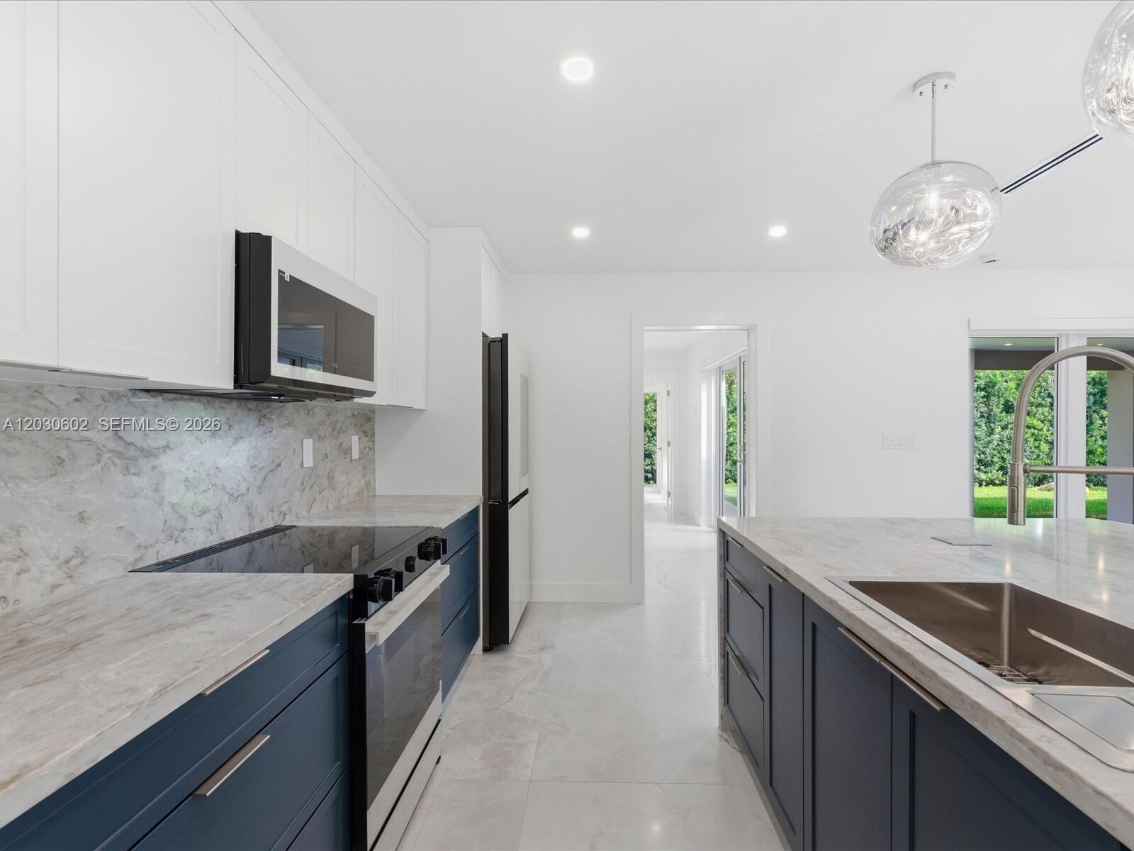 BAY HEIGHTS - Residential