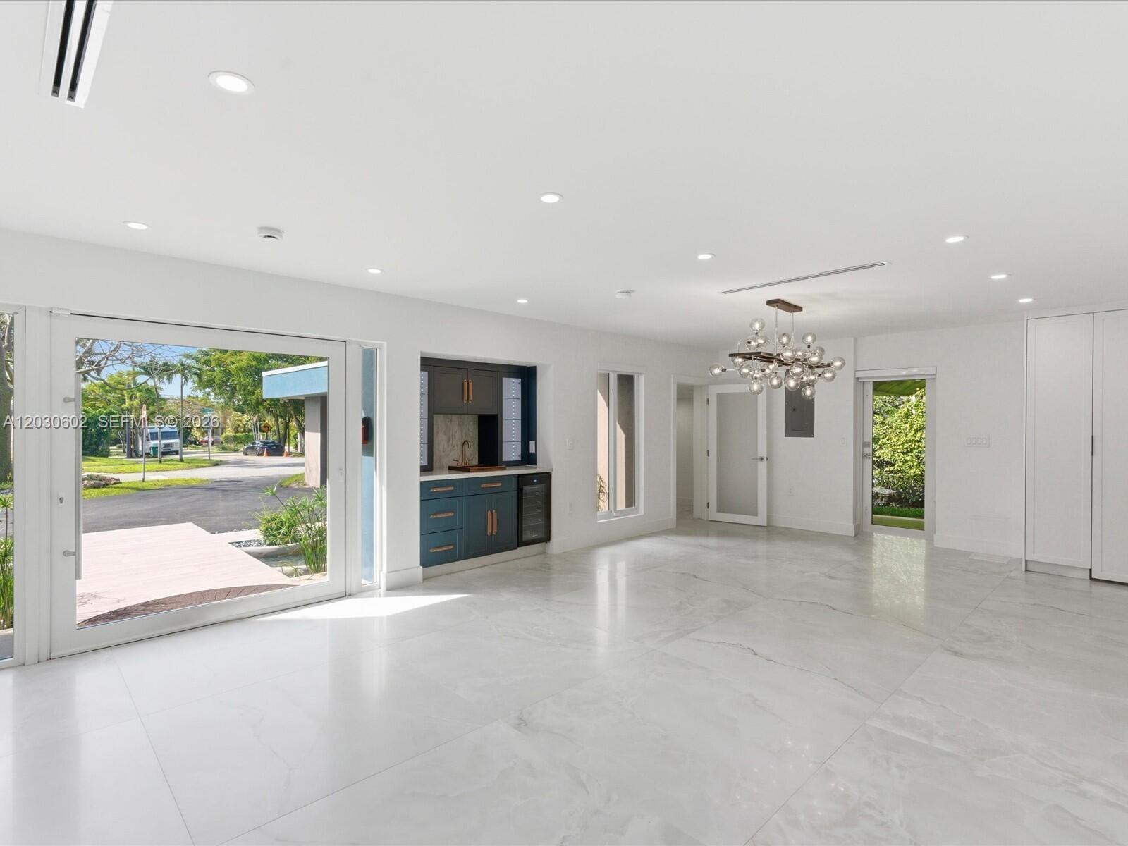 BAY HEIGHTS - Residential