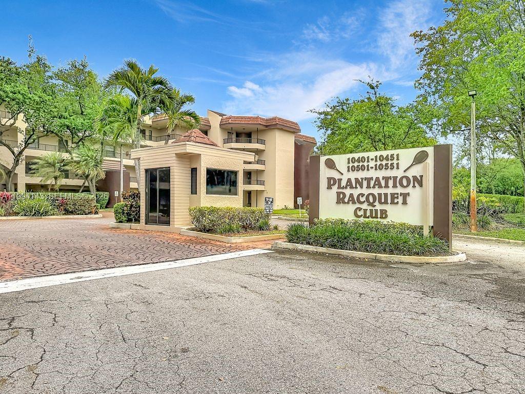 PLANTATION RACQUET CLUB - Residential