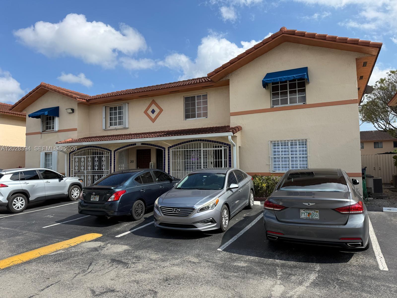 ALCAZAR VILLAS CONDO - Residential