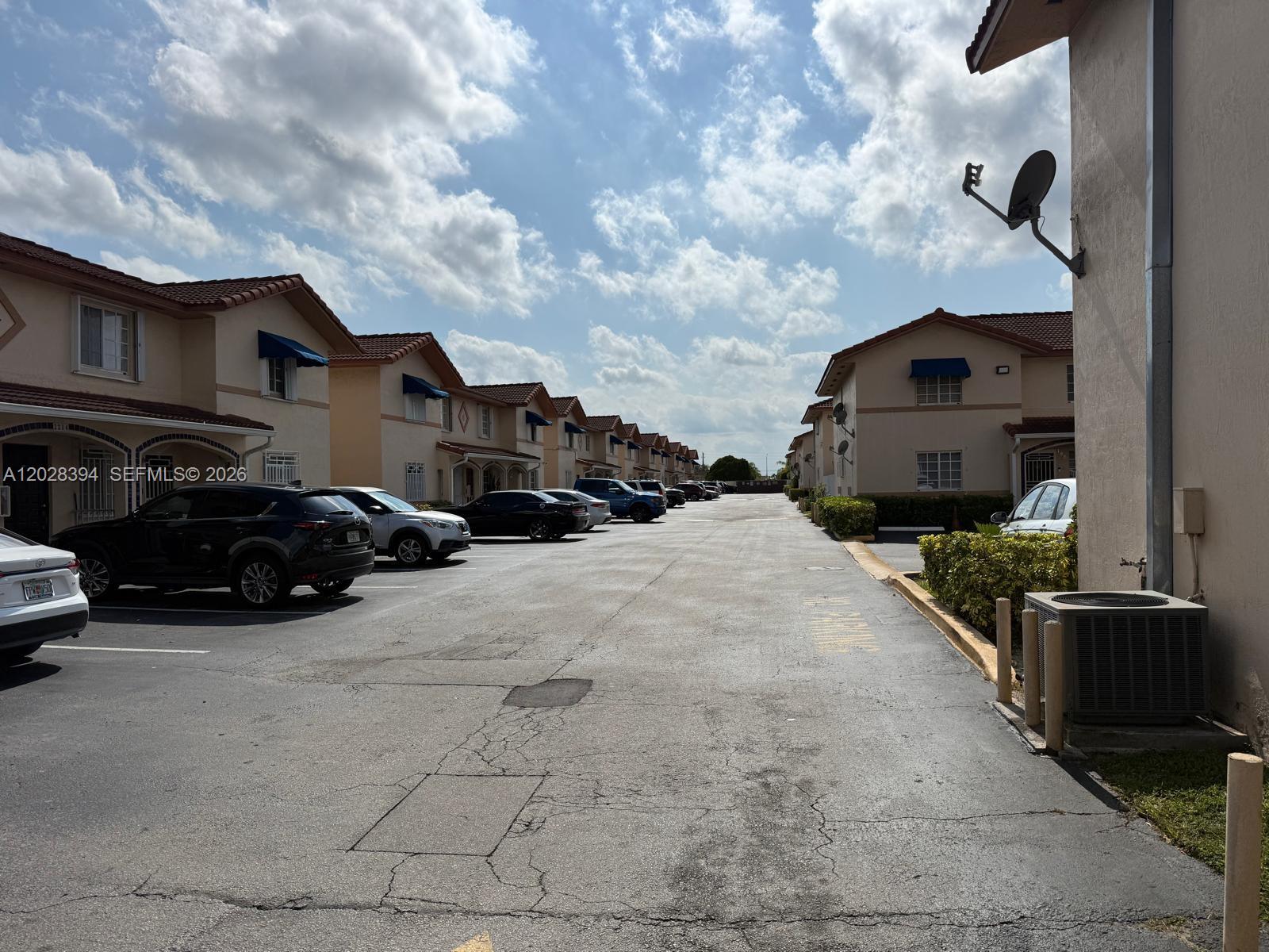 ALCAZAR VILLAS CONDO - Residential