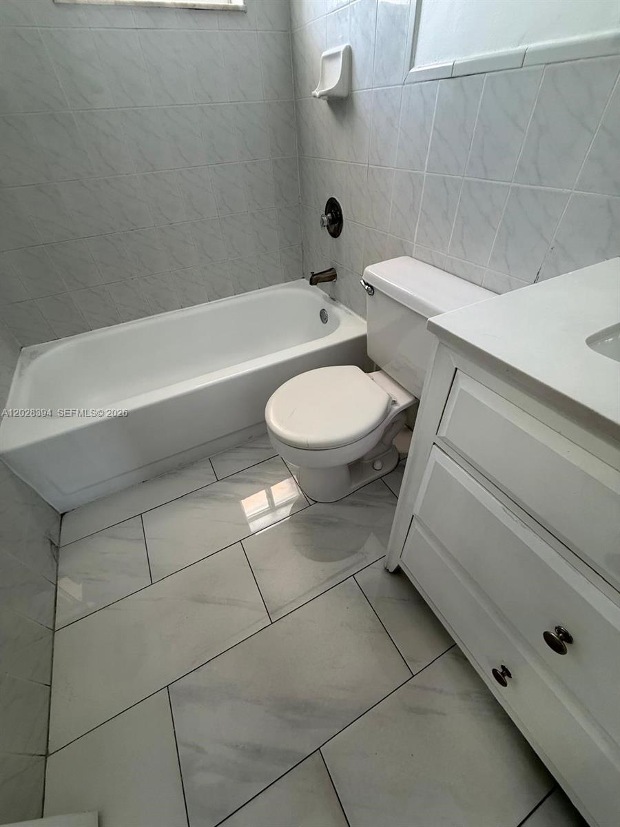 ALCAZAR VILLAS CONDO - Residential