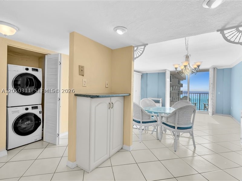 MANATEE CONDO - Residential