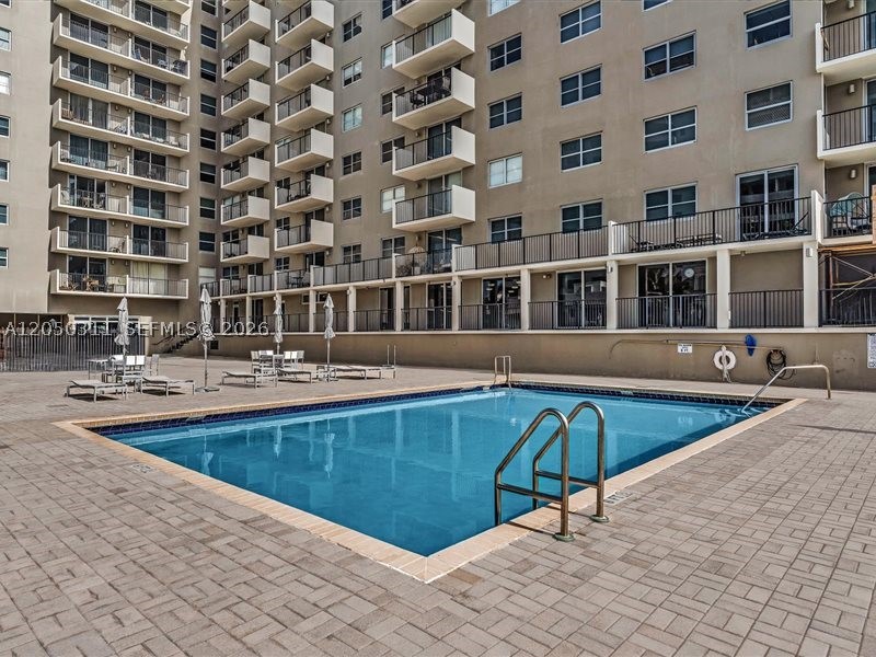 MANATEE CONDO - Residential