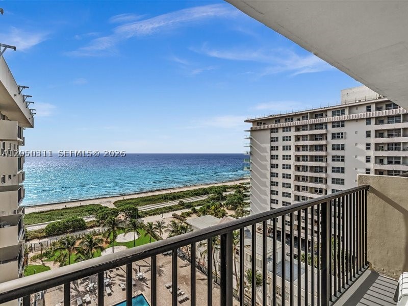 MANATEE CONDO - Residential