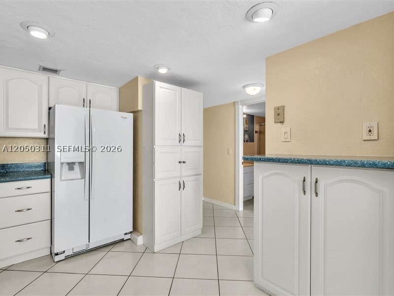 MANATEE CONDO - Residential
