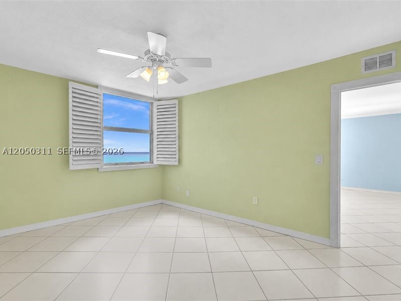 MANATEE CONDO - Residential