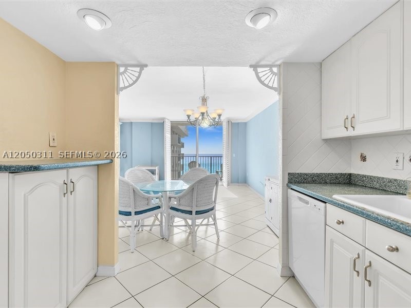 MANATEE CONDO - Residential