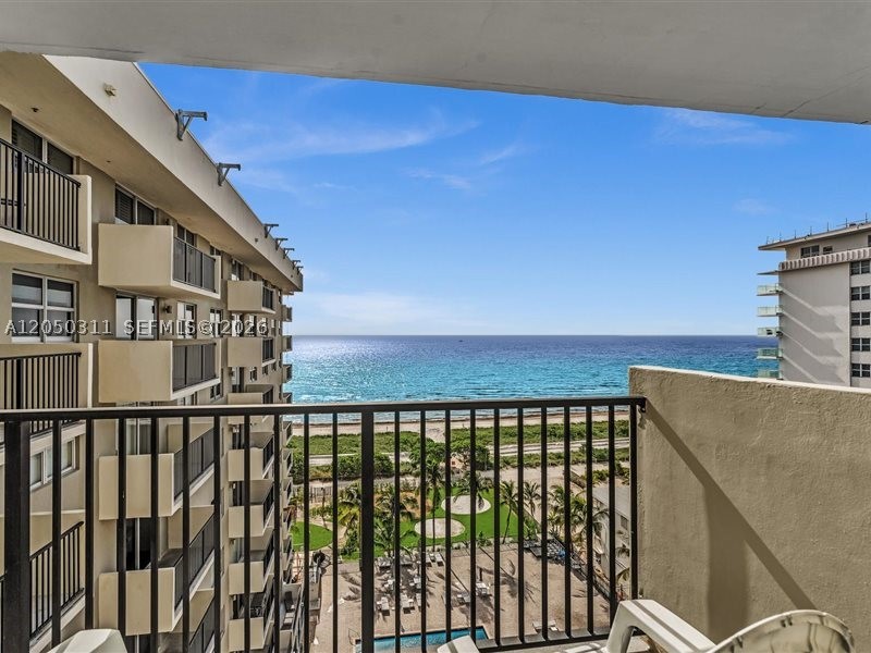 MANATEE CONDO - Residential