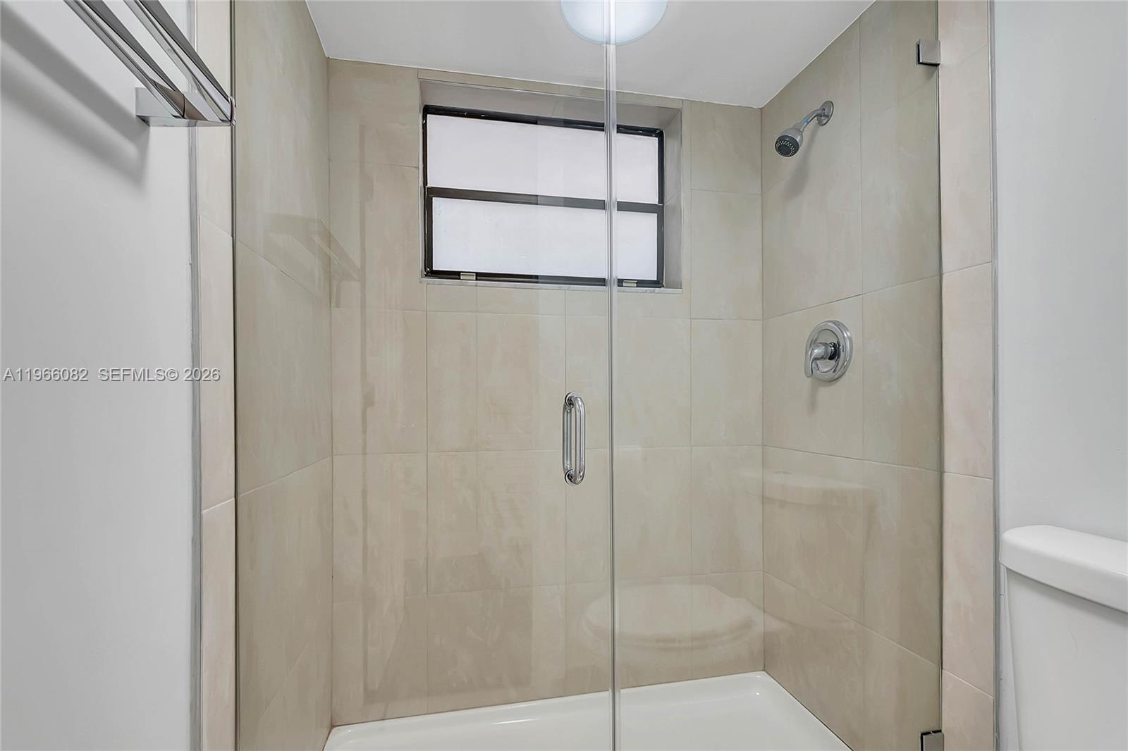 KEY BISCAYNE ONE HUNDRED - Residential