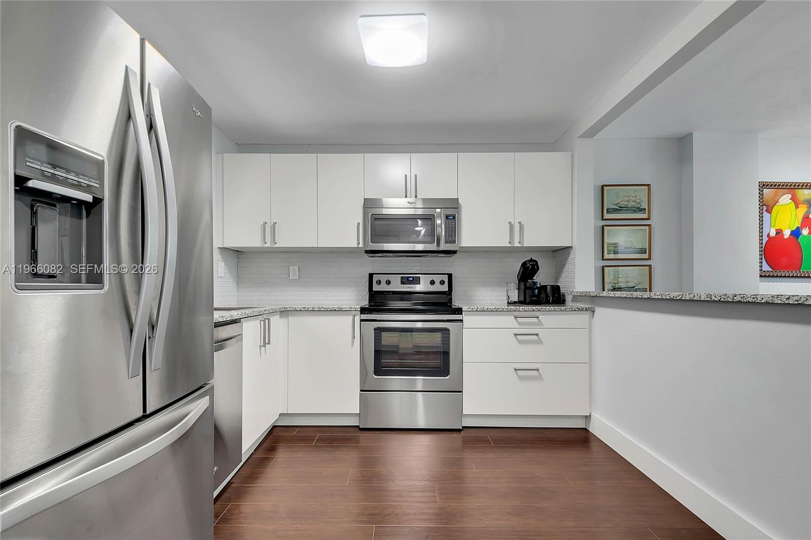 KEY BISCAYNE ONE HUNDRED - Residential