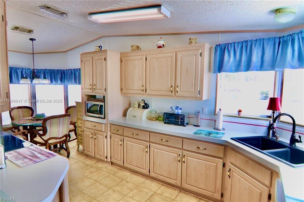 MOBILE MANOR - Residential