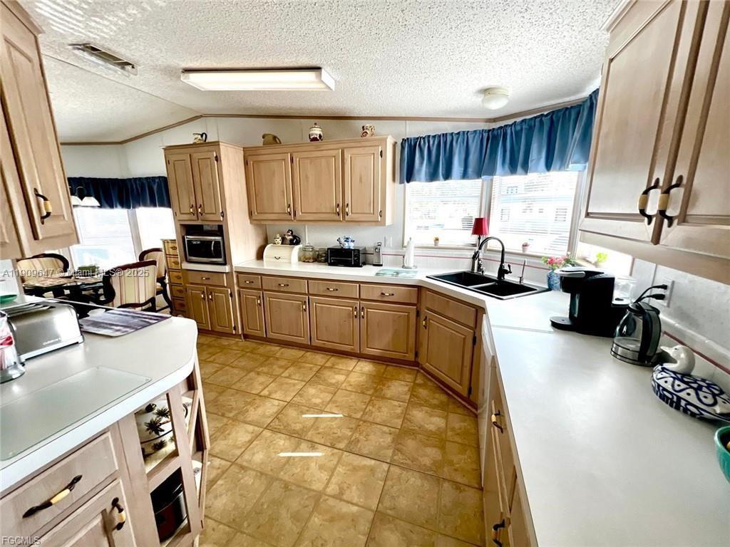 MOBILE MANOR - Residential