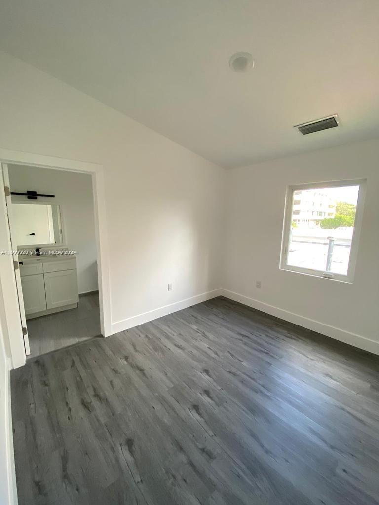 BISCAYNE AVE TRACT - Residential Income