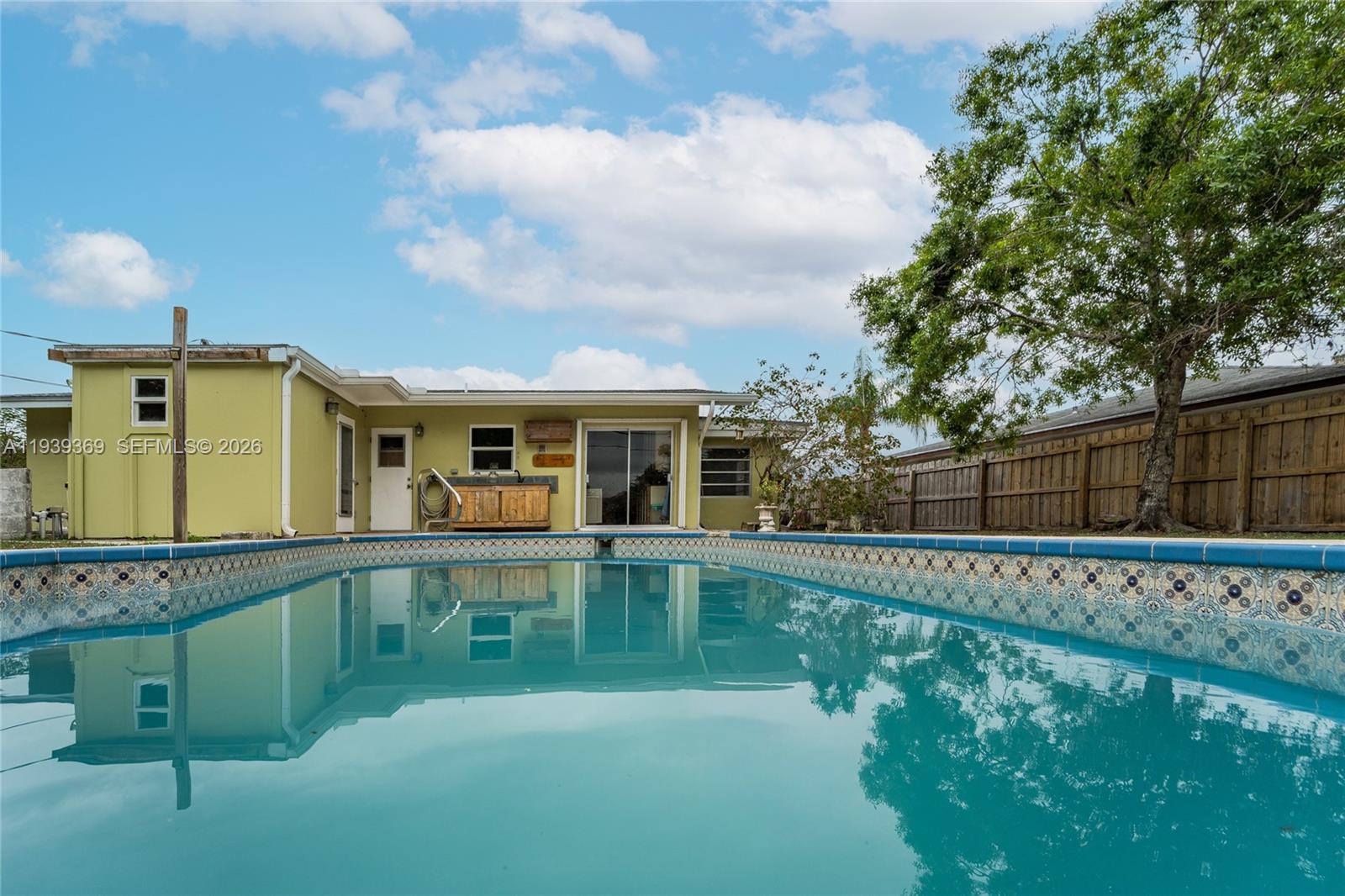 RIVER PARK UNIT 2 - Residential
