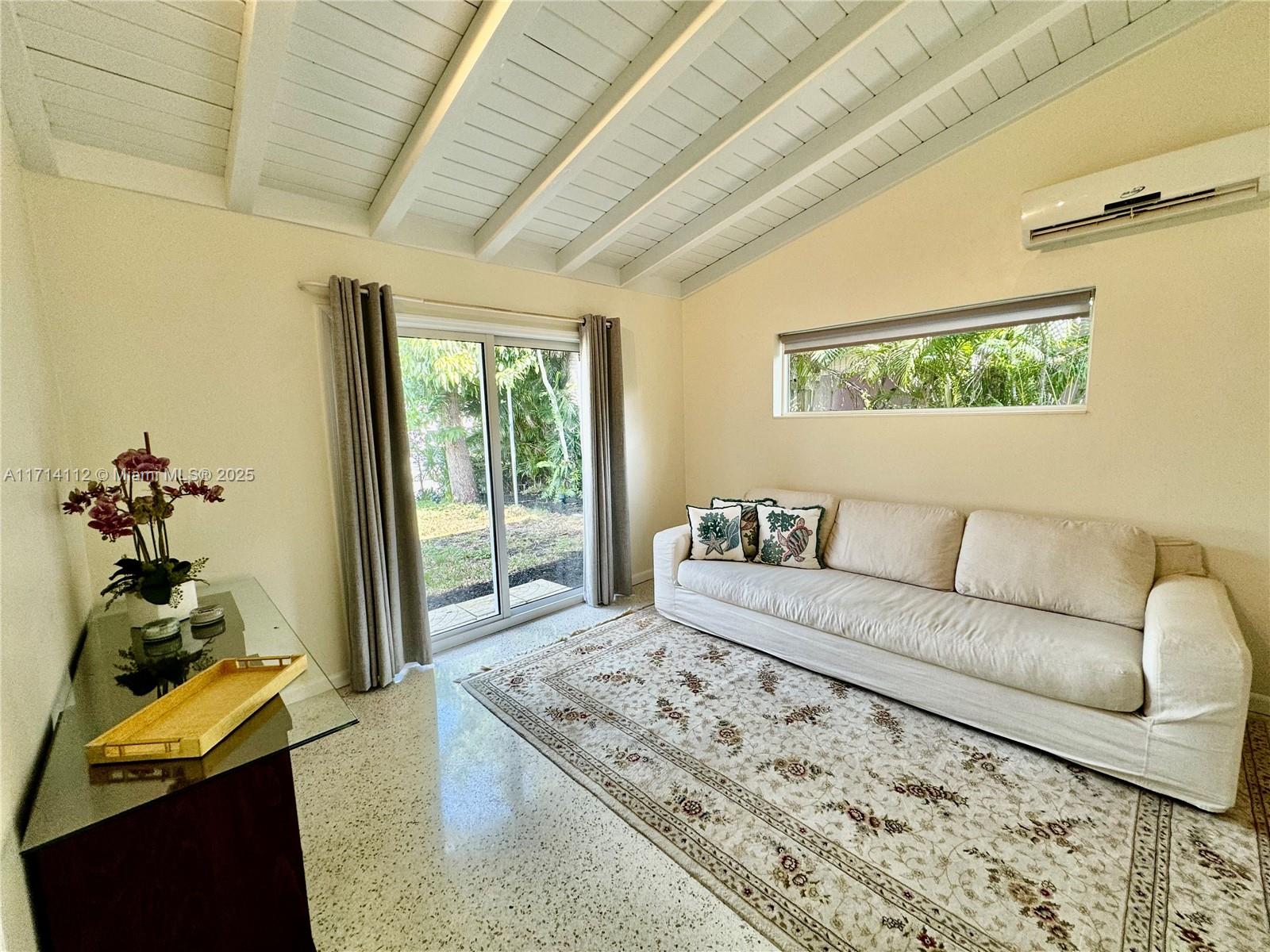 GILL ISLES - Residential