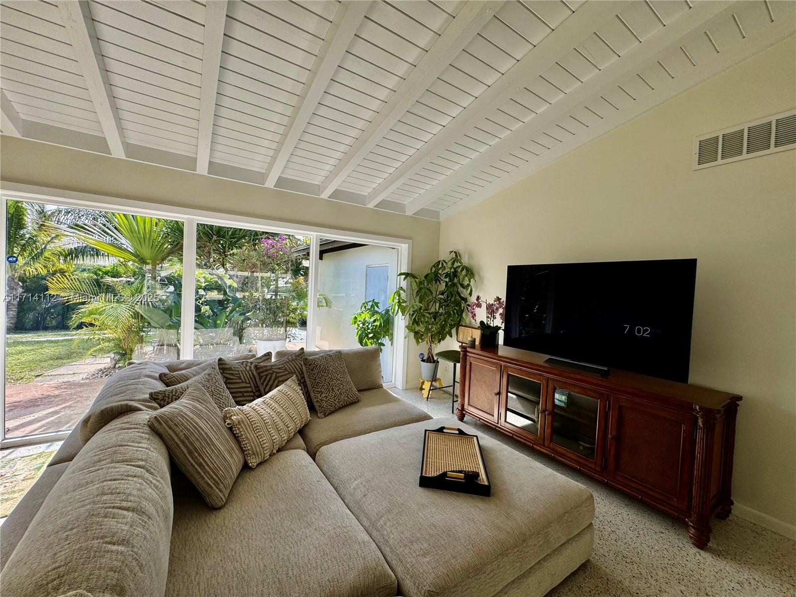 GILL ISLES - Residential