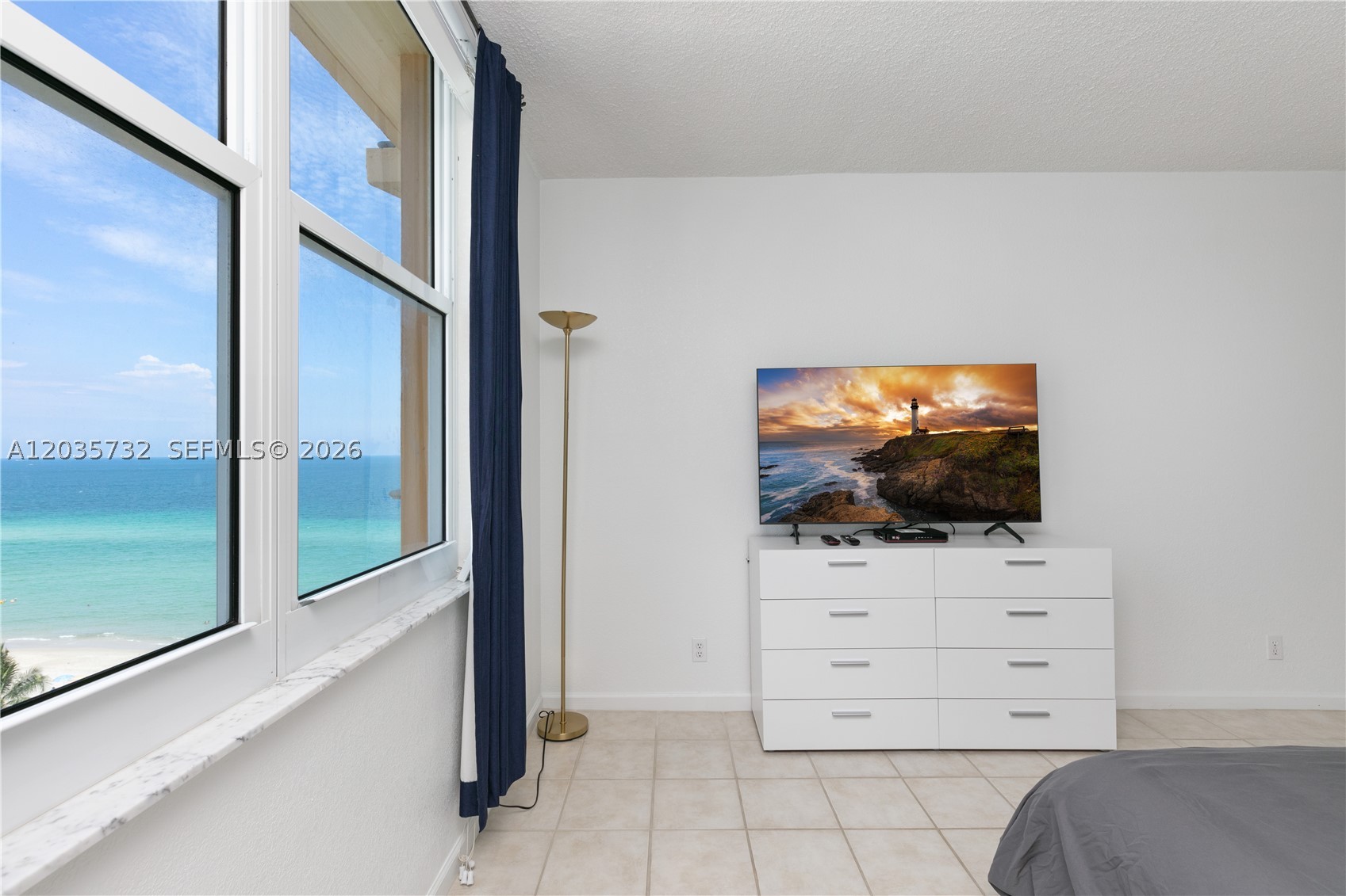 WAVE CONDO - Residential Lease