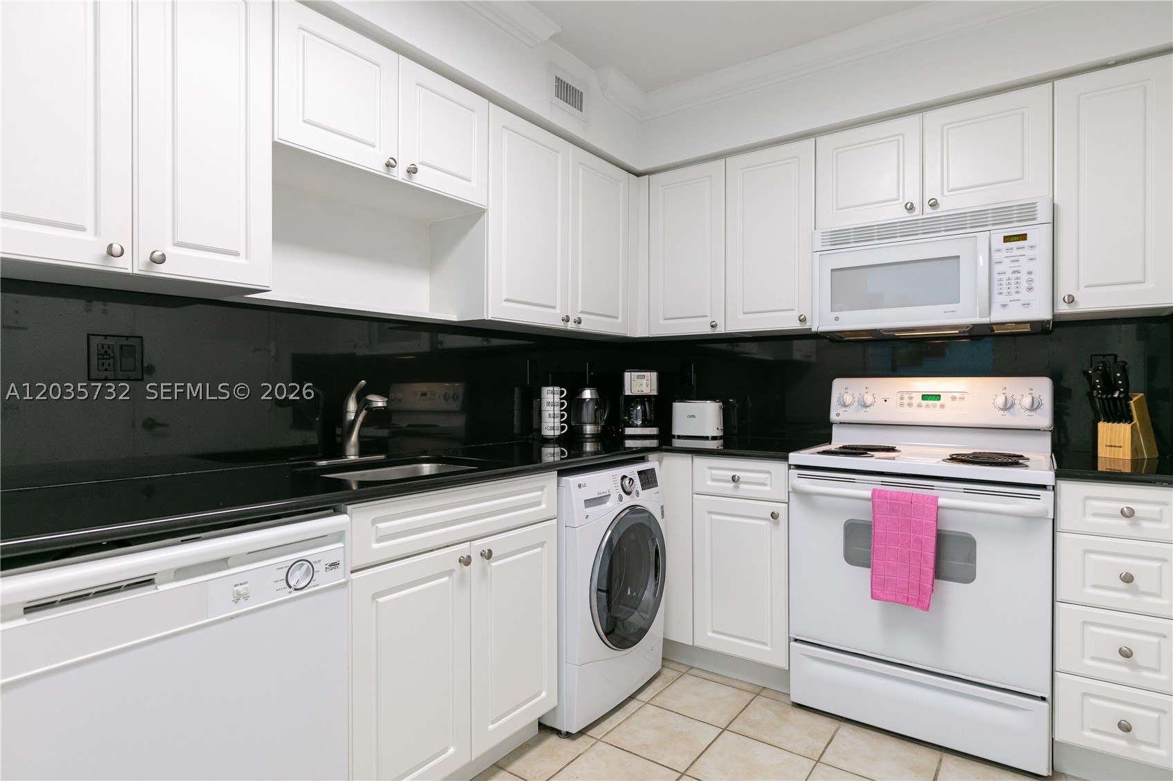 WAVE CONDO - Residential Lease