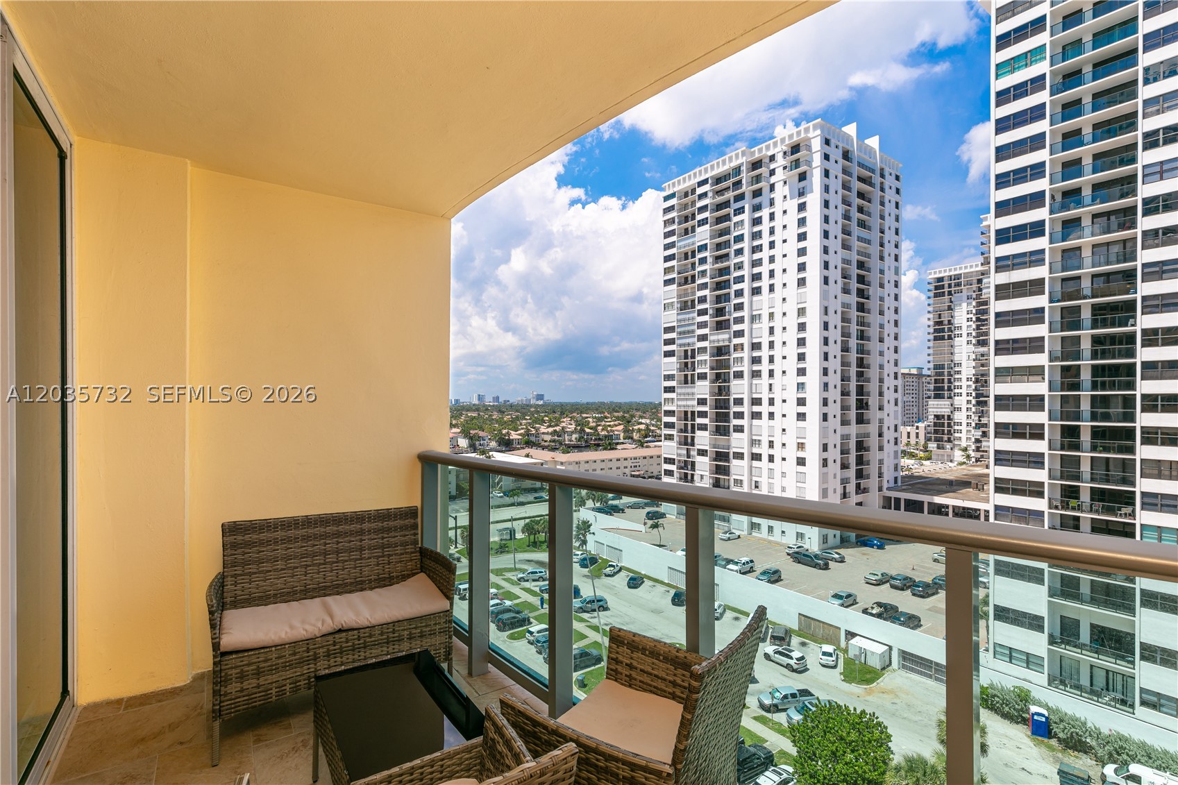 WAVE CONDO - Residential Lease