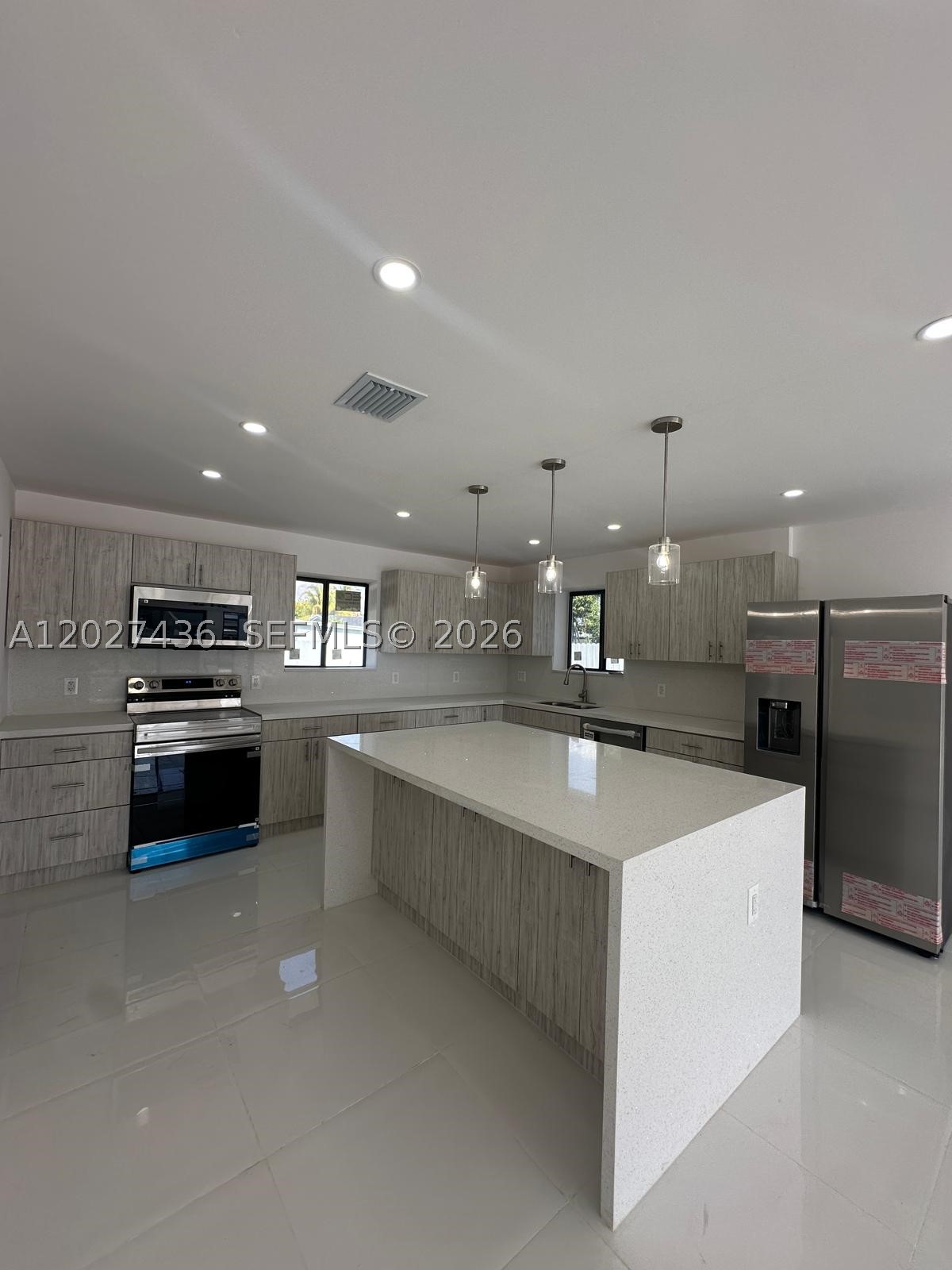 WINDWARD ESTATES SEC 1 - Residential