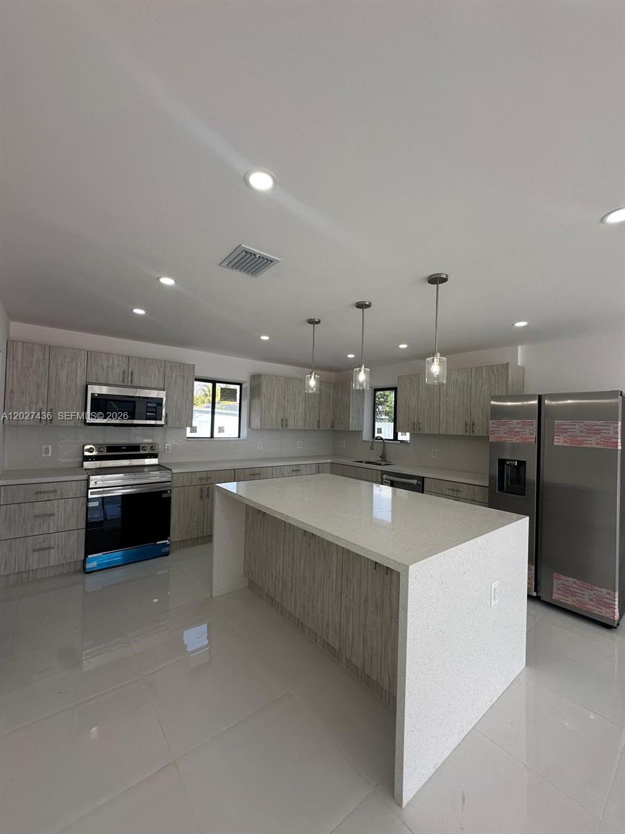 WINDWARD ESTATES SEC 1 - Residential