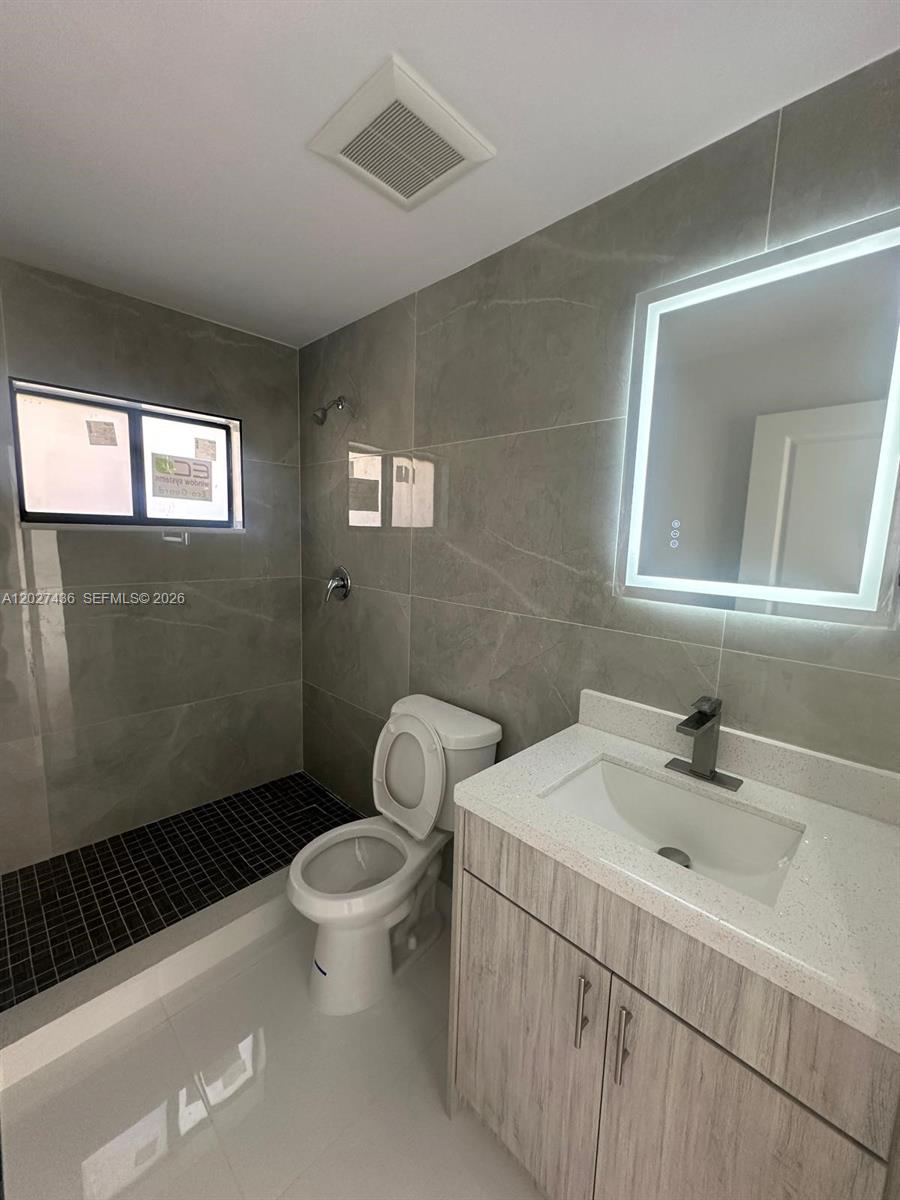 WINDWARD ESTATES SEC 1 - Residential