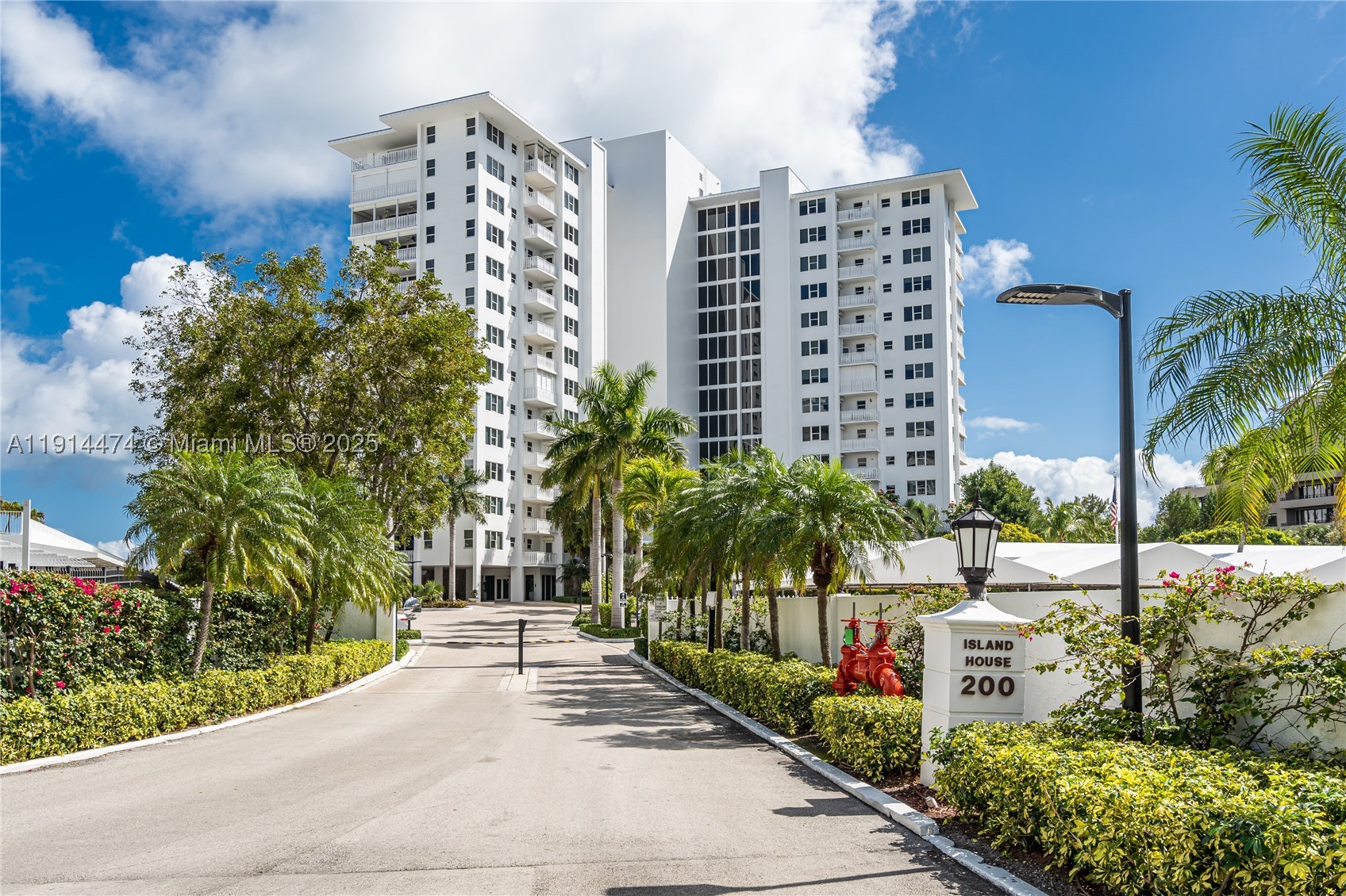 Experience the ultimate in coastal luxury with this beautifully appointed 3BR + Den, 4-bath oceanfront co-op in Key Biscayne, offering breathtaking views and direct access to one of Miami’s most pristine beaches. This spacious residence combines modern elegance with the relaxed charm of island living, featuring an open-concept layout, abundant natural light, and floor-to-ceiling windows that showcase sweeping ocean vistas