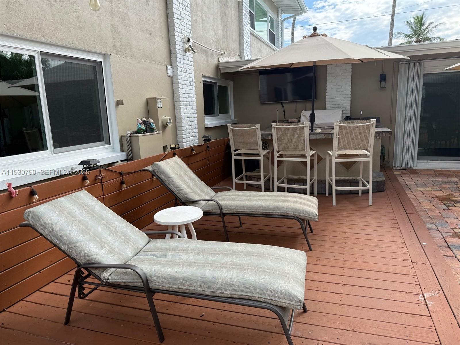 RESUBDIVISION OF 9/10-37- - Residential