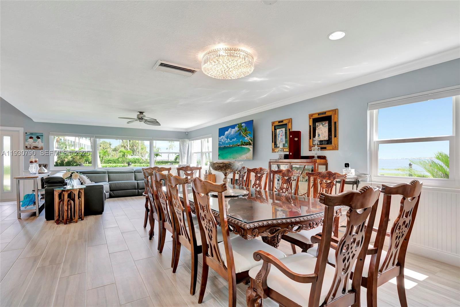 RESUBDIVISION OF 9/10-37- - Residential