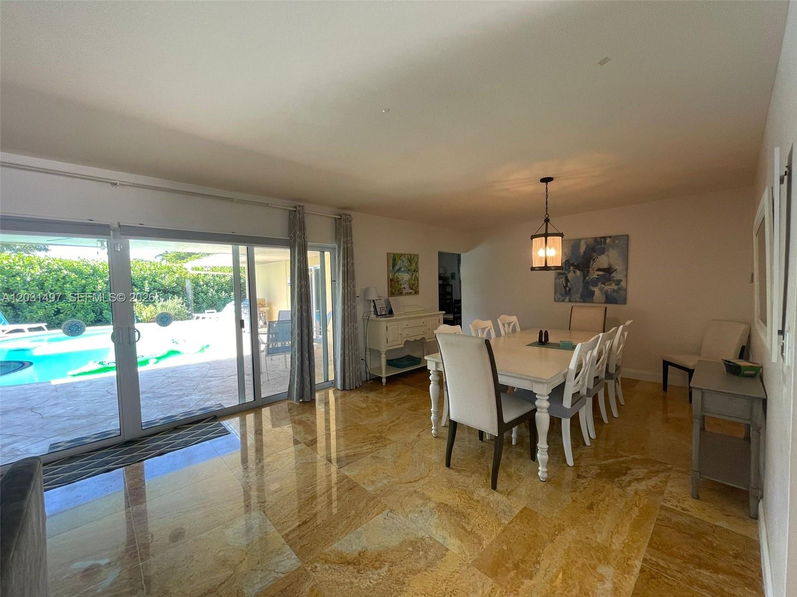 HOLLYWOOD HILLS - Residential Lease