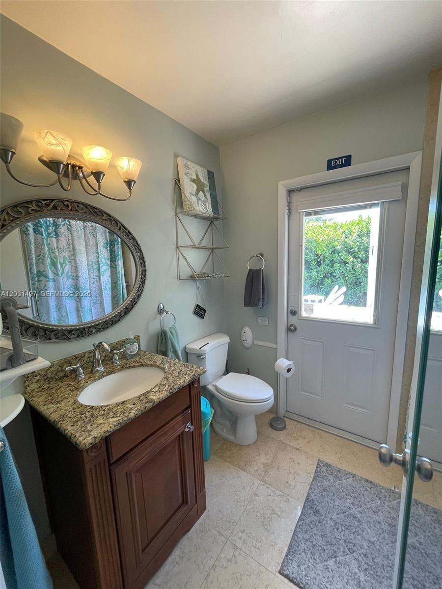 HOLLYWOOD HILLS - Residential Lease