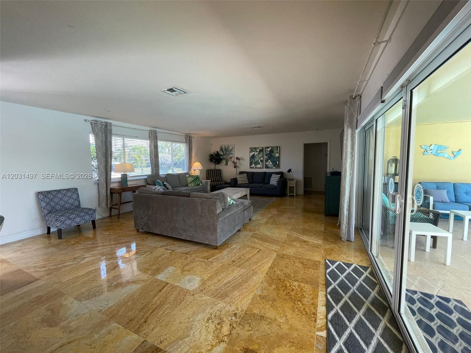 HOLLYWOOD HILLS - Residential Lease
