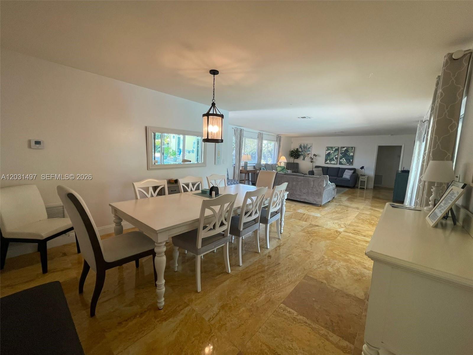HOLLYWOOD HILLS - Residential Lease