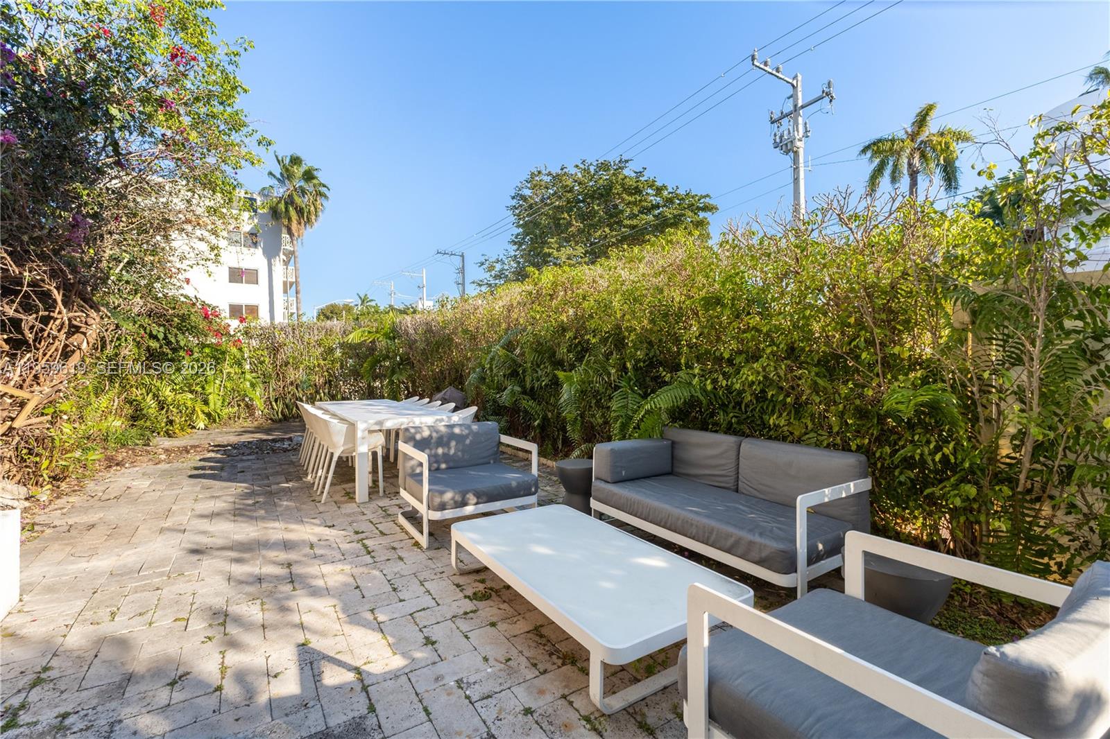 BEACHWAY CONDO - Residential